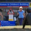 Bebe Royaume-Uni : une infirmière inculpée des meurtres de huit bébés comparaît devant la justice