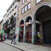 Bureau Grosse pagaille au bureau bpost d’Ixelles: des dizaines de policiers pour arrêter un forcené