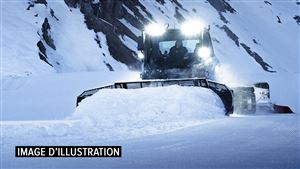 Ski Autriche: deux skieurs suivent une dameuse jusqu’à ce que la machine fasse marche arrière, ils ont été emmenés à l’hôpital