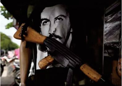 Bijoux “NarColombie ” ou le triomphe put up-Escobar de l’esthétique des narcos