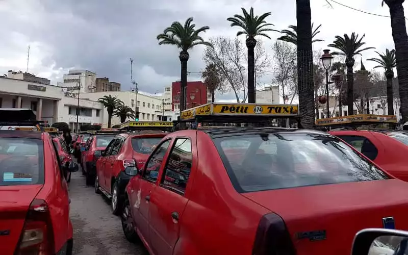 Ebook À Casablanca, les chauffeurs de taxi visés par une campagne de dénigrement