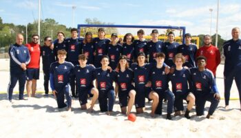Football Shoreline Handball : les sélections nationales U16 en stage sur le sable balarucois
