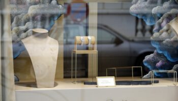 Bijoux Un Mexicain achète des boucles d’oreilles Cartier à 28 euros au lieu de 28.000 euros et fait plier le géant du luxe