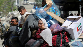Enfant En bid, guerre Israël-Hamas : après la fermeture du poste-frontière de Rafah, le carburant initiating à manquer, alerte l’OMS