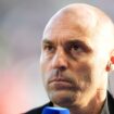 Jeux video Alexandre Dujeux, entraîneur d’Angers, rend hommage à sa femme après la montée en Ligue 1